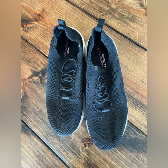 Skechers Black Memory Foam Knit Sneakers, black, size 9, GUC, stretchy, comfort - Picture 9 of 9
